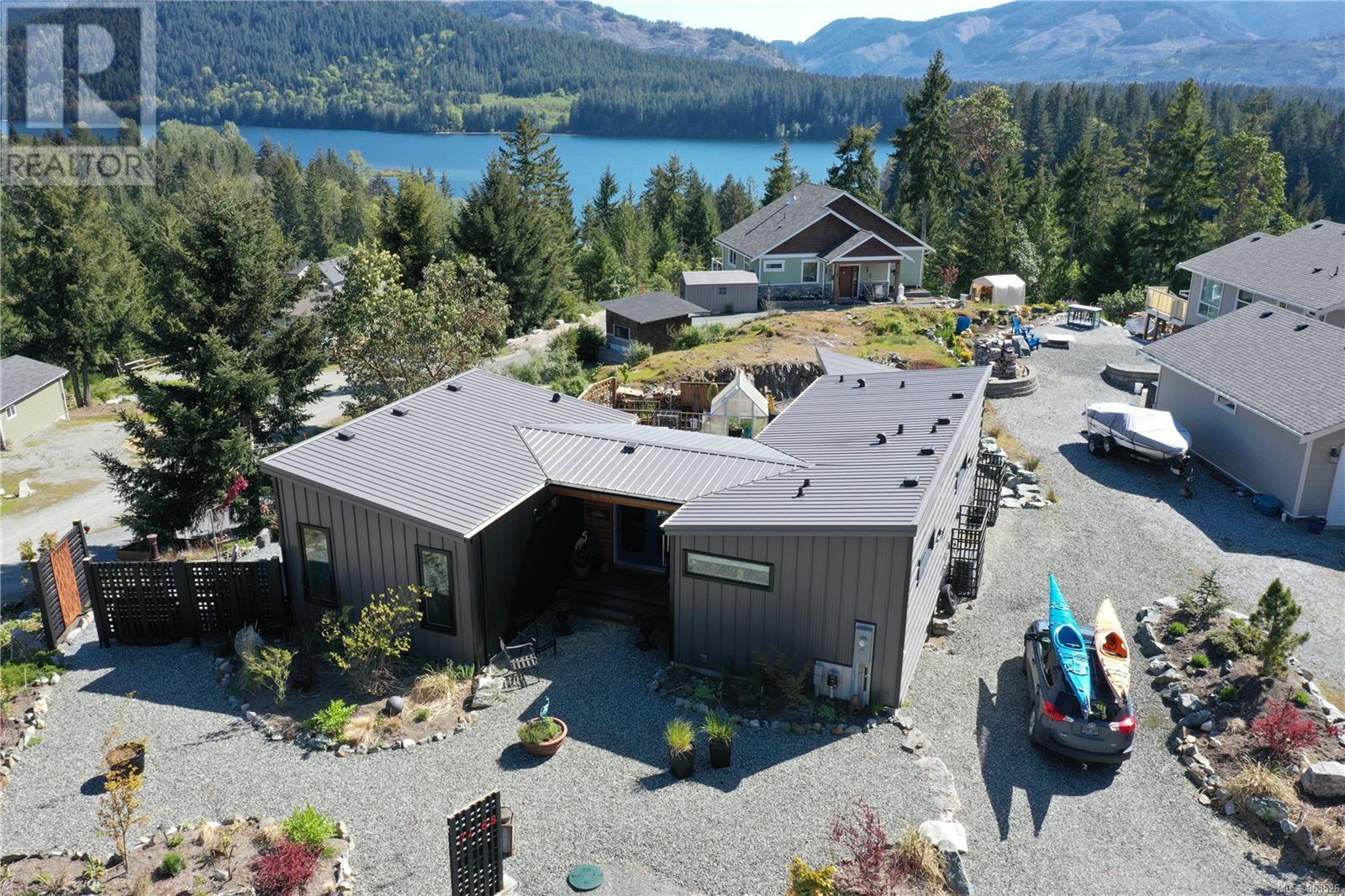 7468 Teal Crt, lake cowichan, British Columbia