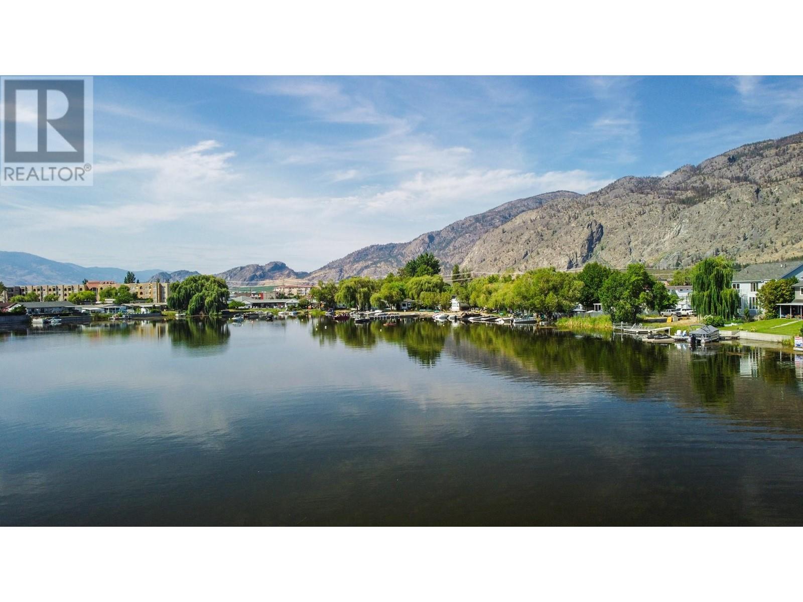 32 BAYVIEW Crescent Osoyoos