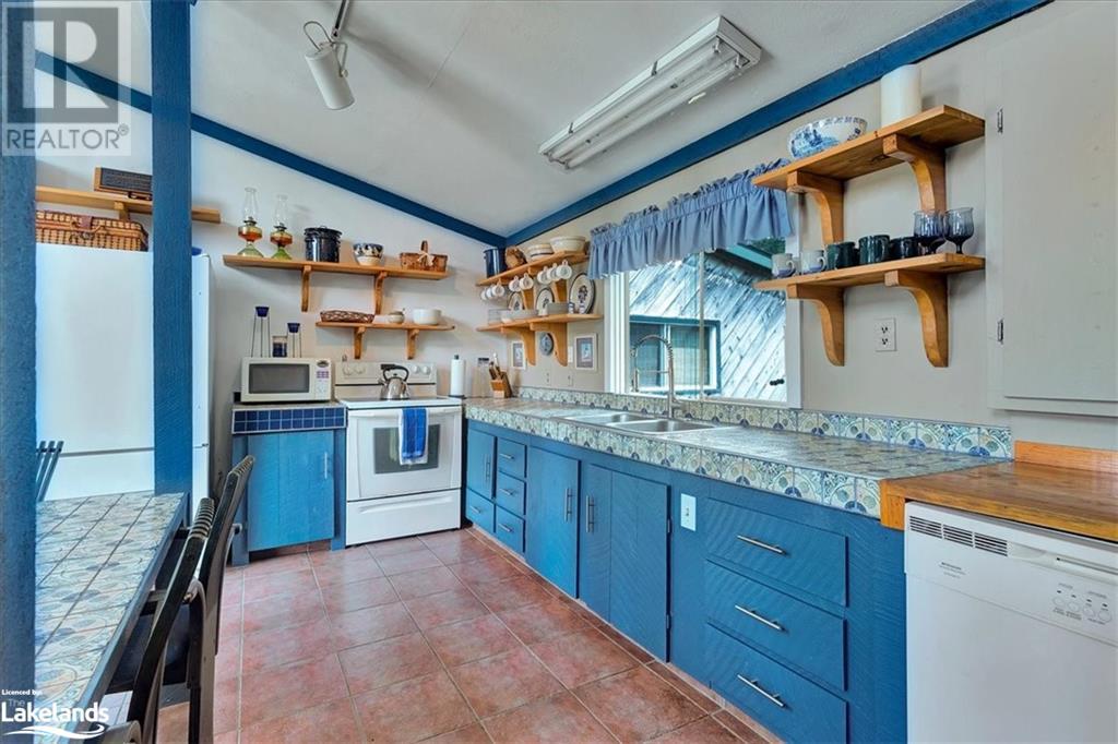 1 Gb466 Island, Parry Sound, Ontario  P0G 1G0 - Photo 3 - 40587816