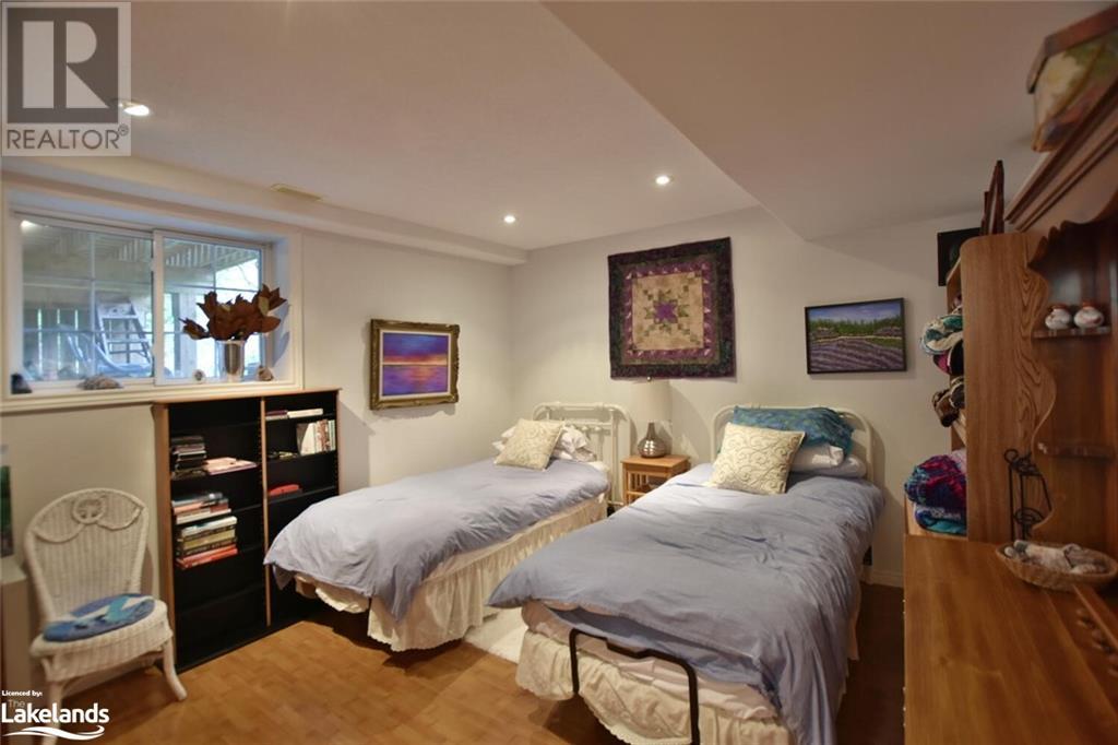 20 53rd Street S, Wasaga Beach, Ontario  L9Z 1W8 - Photo 36 - 40565595