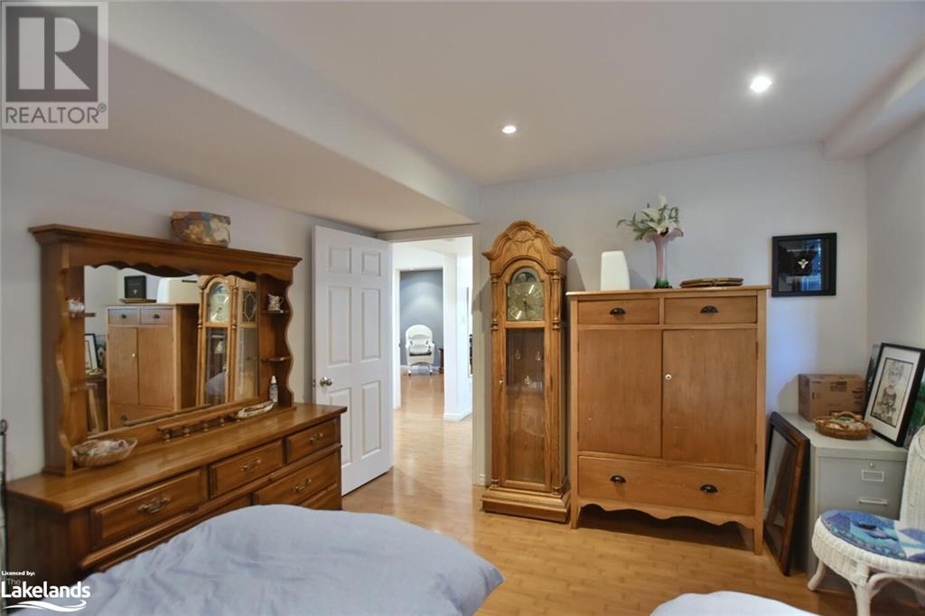 20 53rd Street S, Wasaga Beach, Ontario  L9Z 1W8 - Photo 37 - 40565595