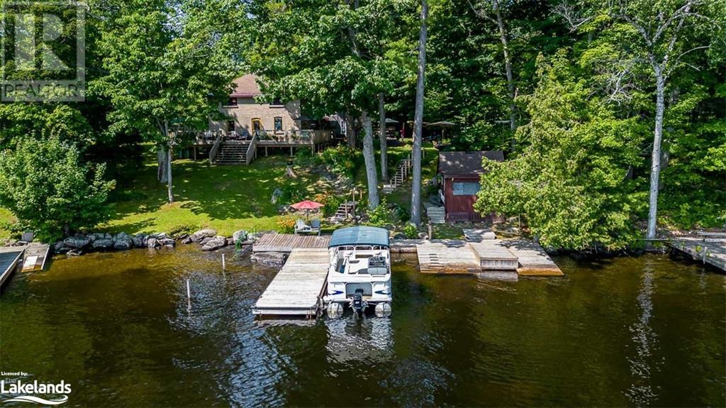 <h3>$2,480,000</h3><p>1641 Walkers Point Road, Gravenhurst, Ontario</p>