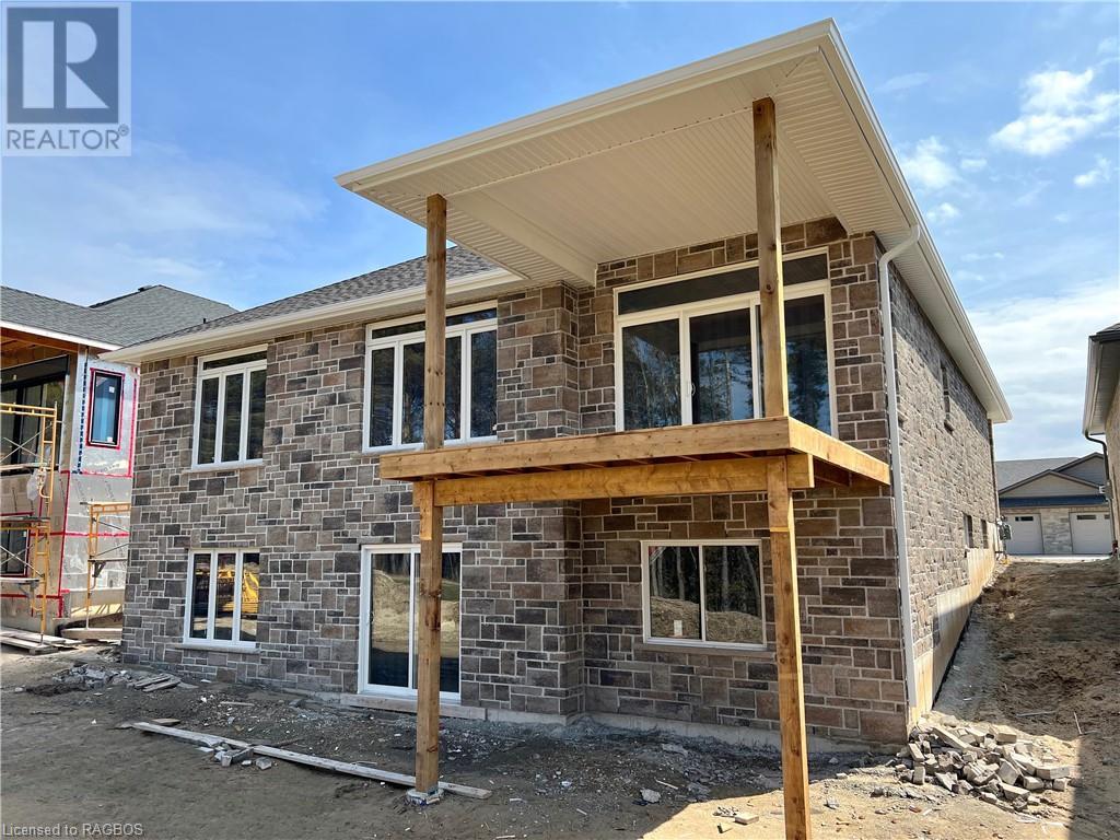 914 13th Street, Hanover, Ontario  N4N 3B8 - Photo 2 - 40586229