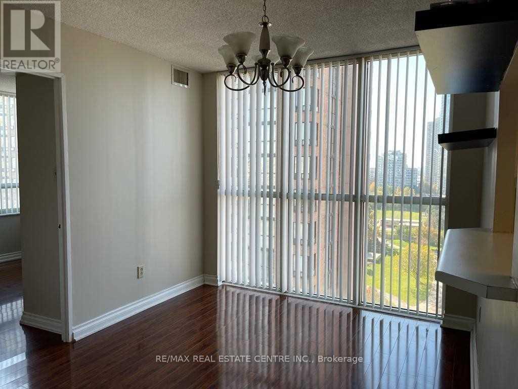 1403 - 265 Enfield Place, Mississauga, Ontario  L5B 3Y6 - Photo 5 - W8336800