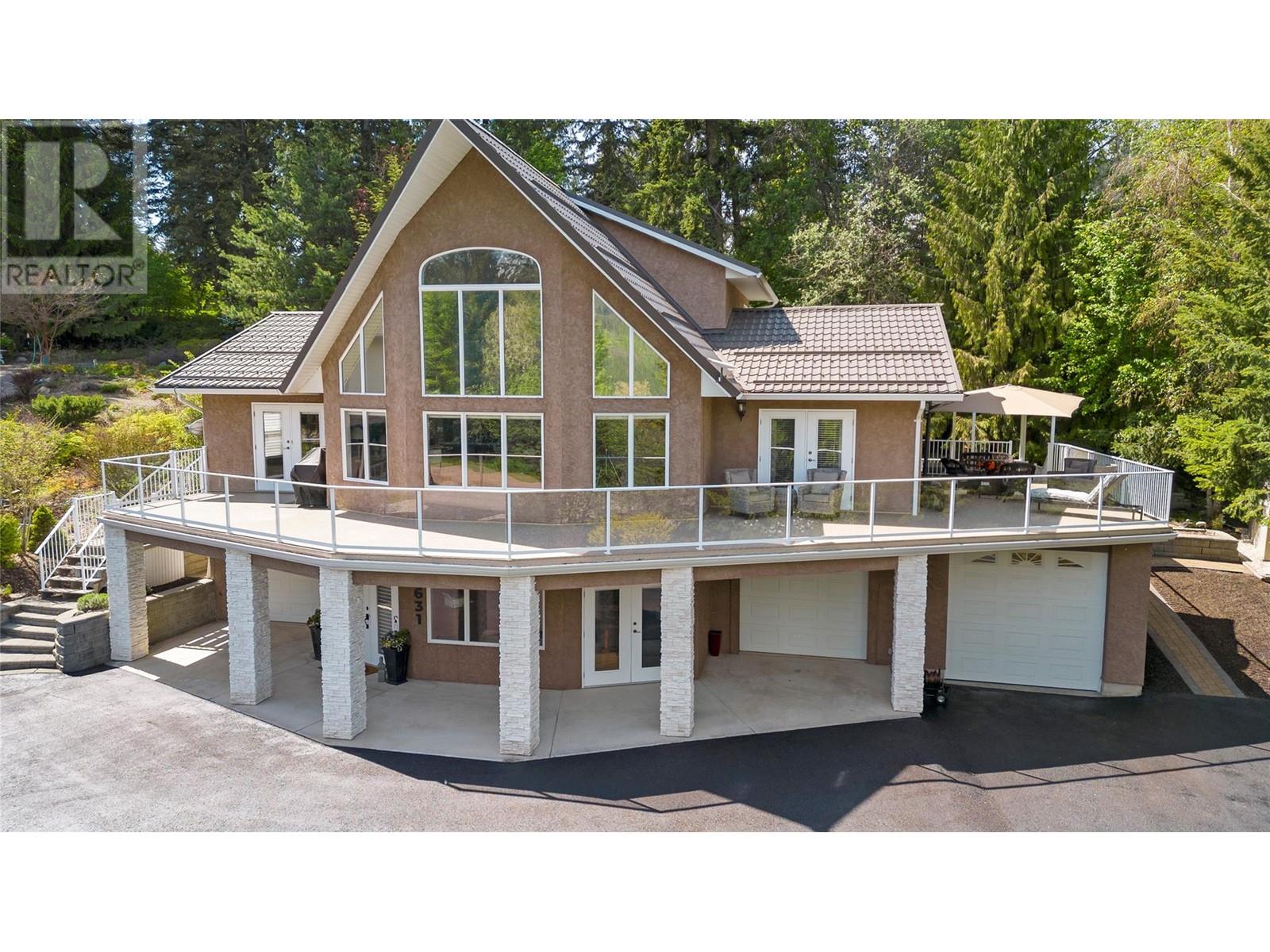 2631 Fairview Place, blind bay, British Columbia