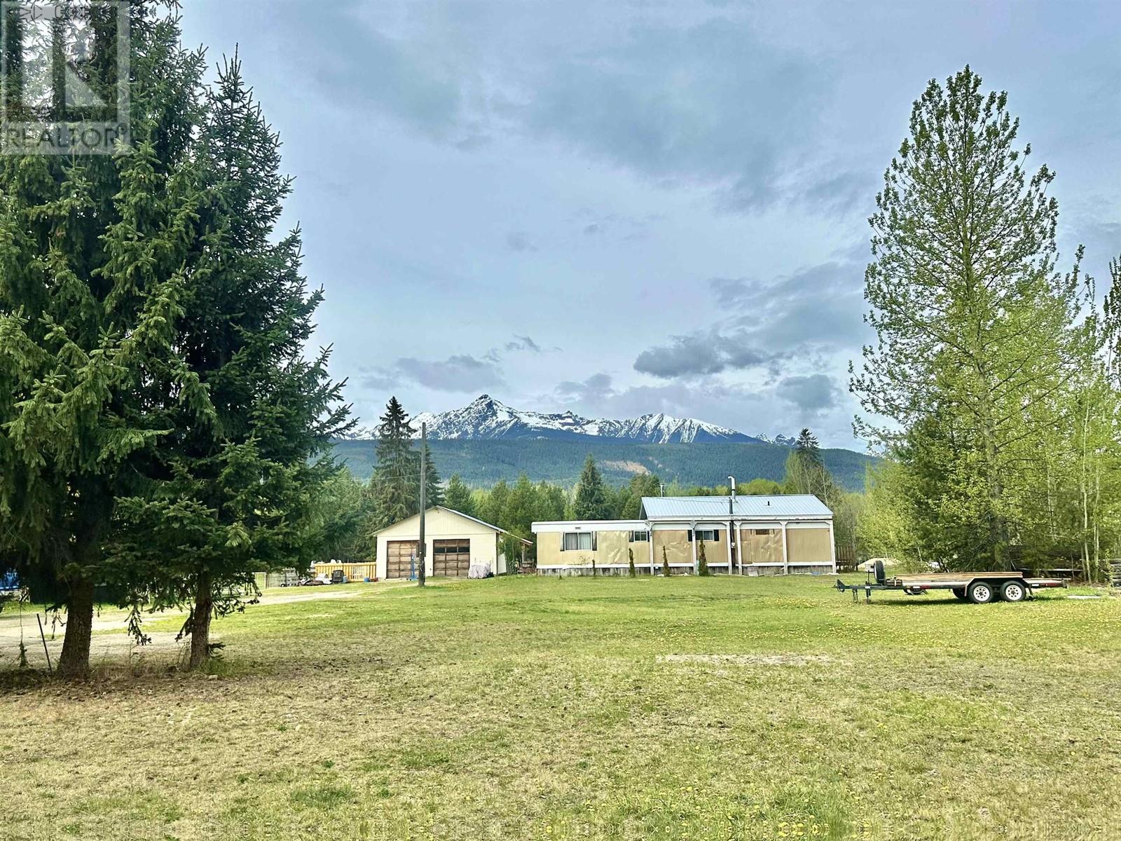 1355 KING ROAD, valemount, British Columbia V0E2Z0