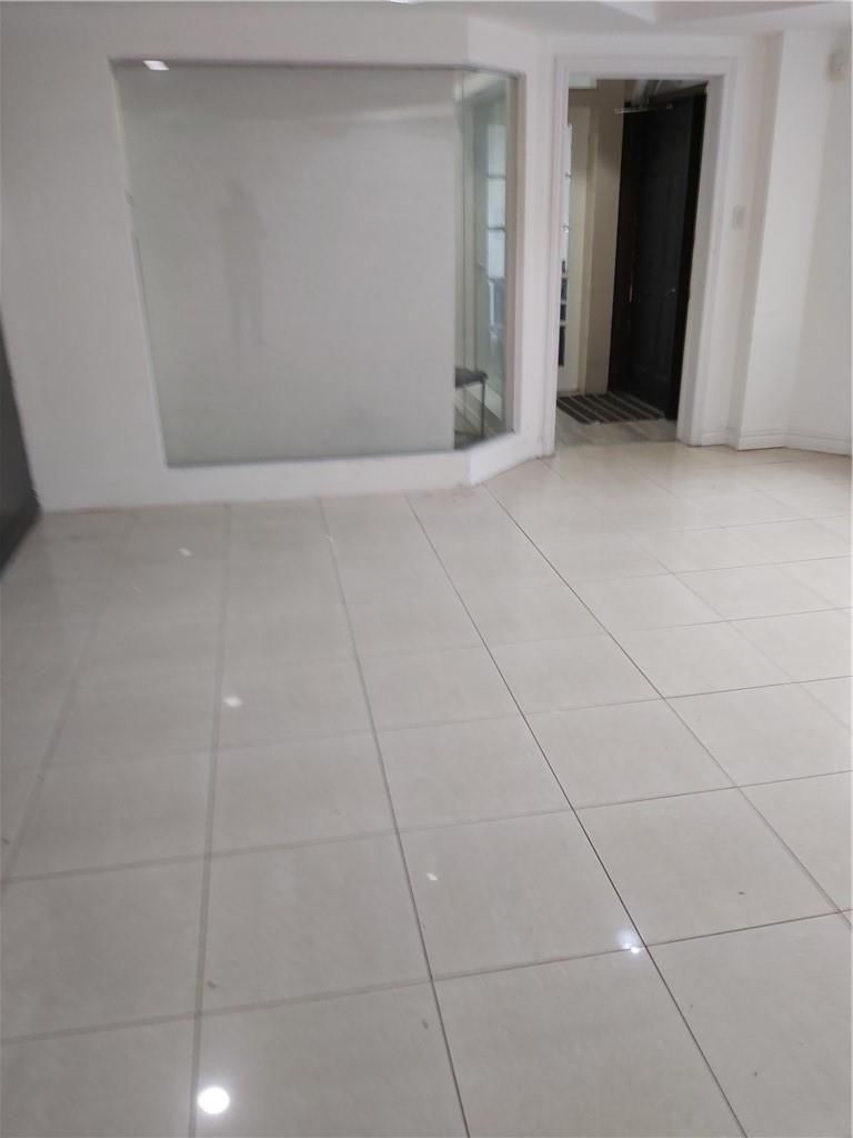 637 Upper James Street, Hamilton, Ontario  L9C 2Y9 - Photo 2 - H4193838