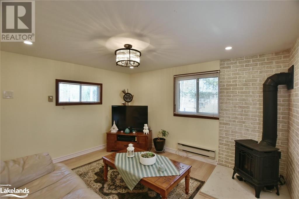 34 Nancy Street, Wasaga Beach, Ontario  L9Z 2K5 - Photo 11 - 40587967