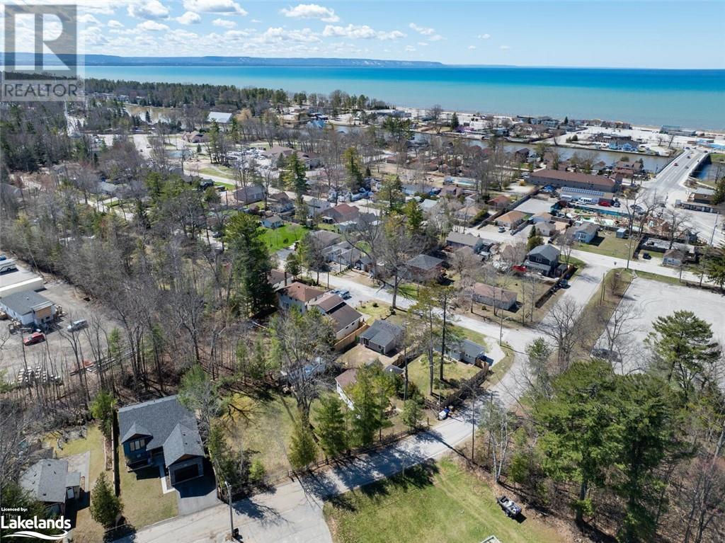 34 Nancy Street, Wasaga Beach, Ontario  L9Z 2K5 - Photo 3 - 40587967