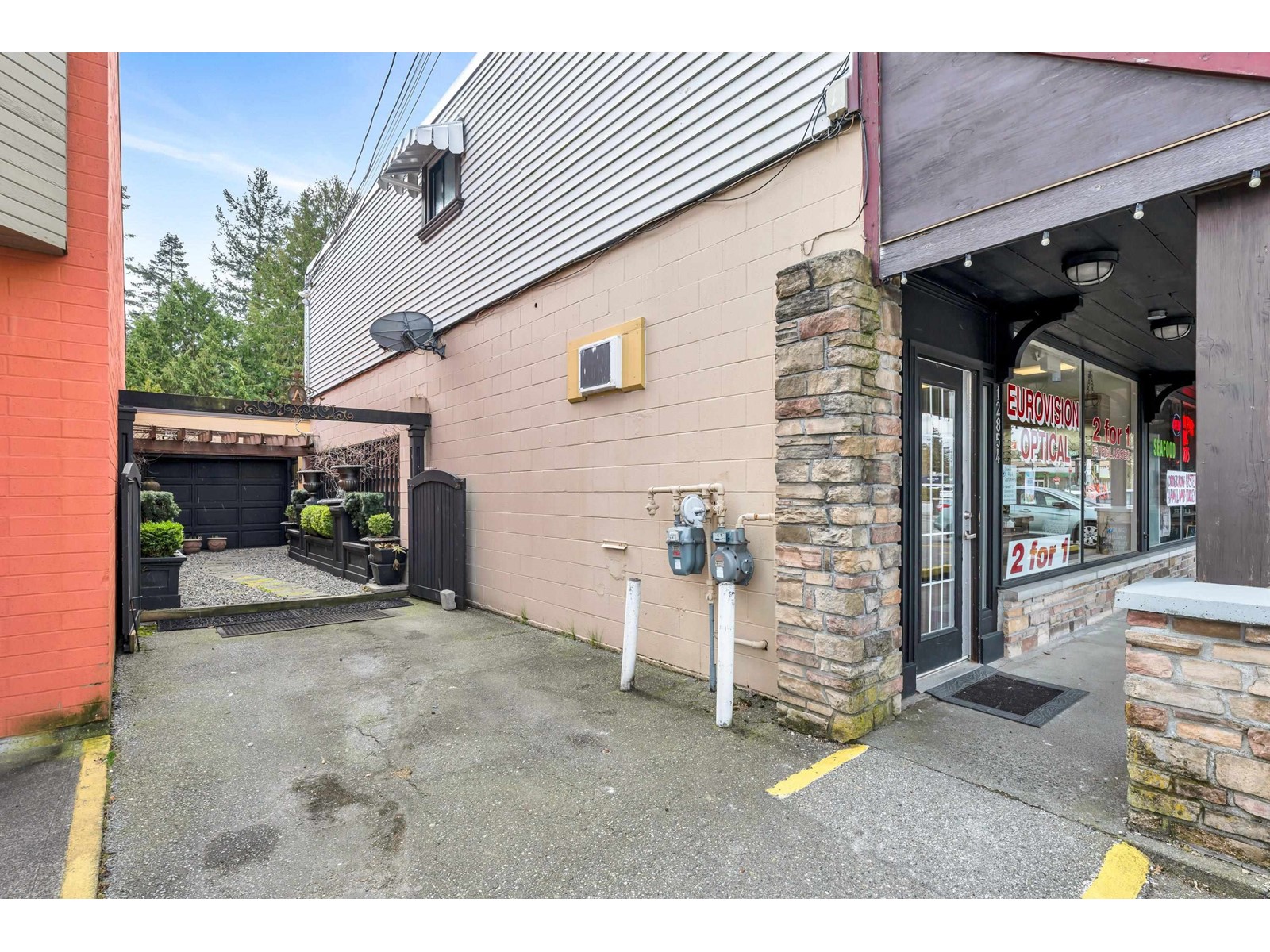 12852 16 Avenue, Surrey, British Columbia  V4A 1N6 - Photo 2 - C8059985