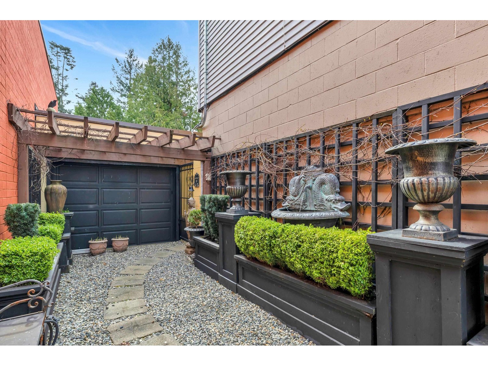 12852 16 Avenue, Surrey, British Columbia  V4A 1N6 - Photo 4 - C8059985
