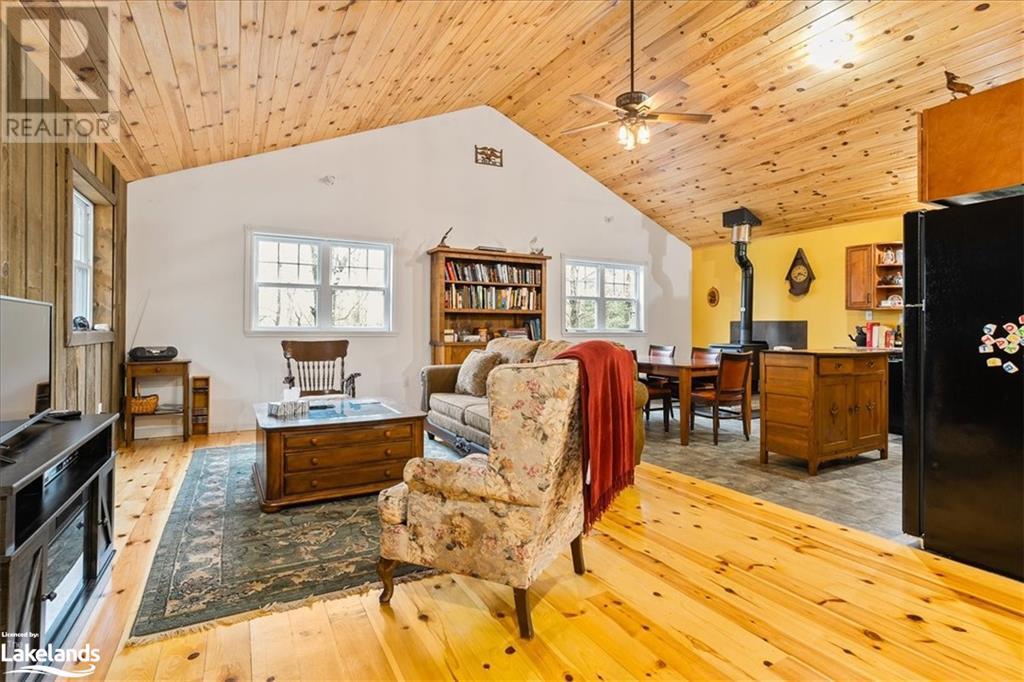 1112 Bushwolf Lake Road, Haliburton, Ontario  K0M 1S0 - Photo 4 - 40585036