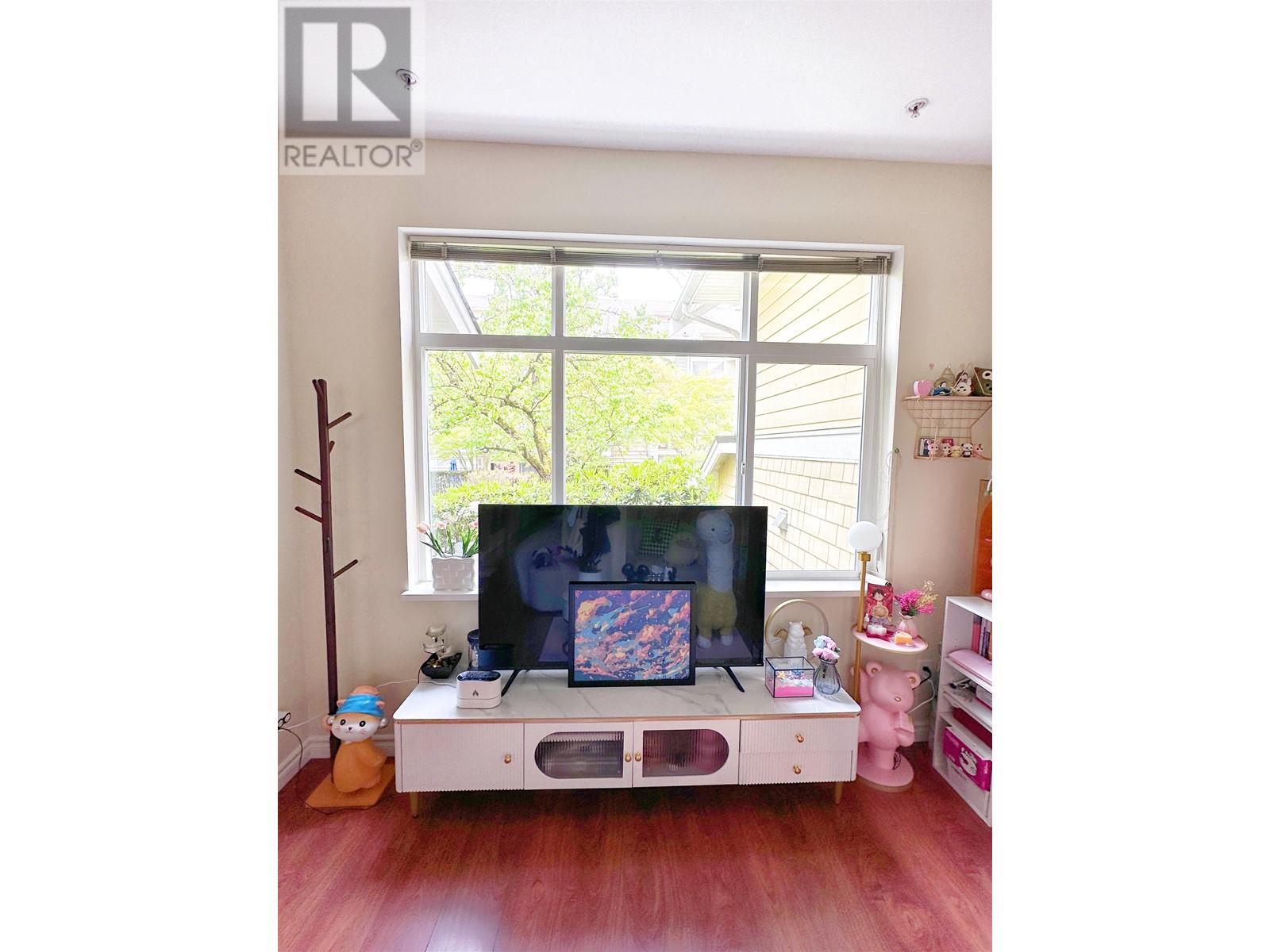 Listing Picture 5 of 11 : 80 6878 SOUTHPOINT DRIVE, Burnaby / 本拿比 - 魯藝地產 Yvonne Lu Group - MLS Medallion Club Member