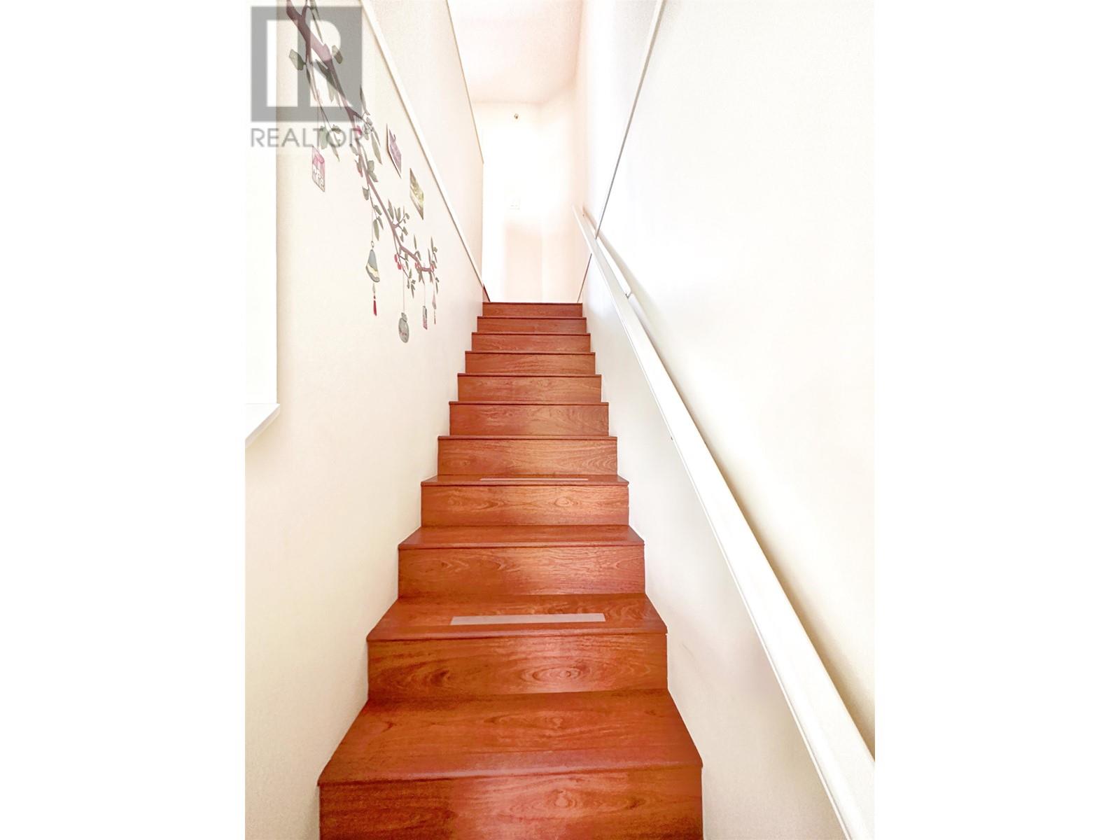 Listing Picture 8 of 11 : 80 6878 SOUTHPOINT DRIVE, Burnaby / 本拿比 - 魯藝地產 Yvonne Lu Group - MLS Medallion Club Member