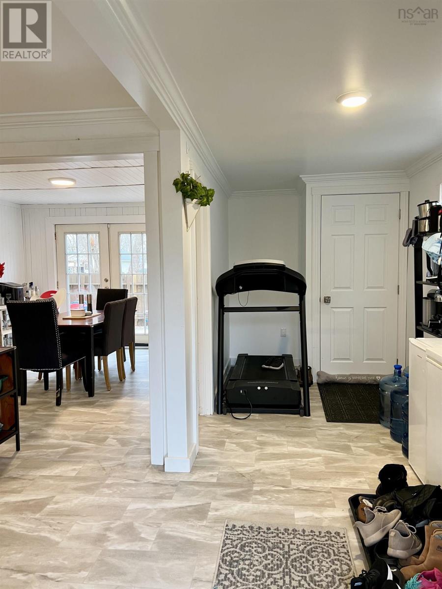 45 Ann Street, Shelburne, Nova Scotia  B0T 1W0 - Photo 8 - 202400473