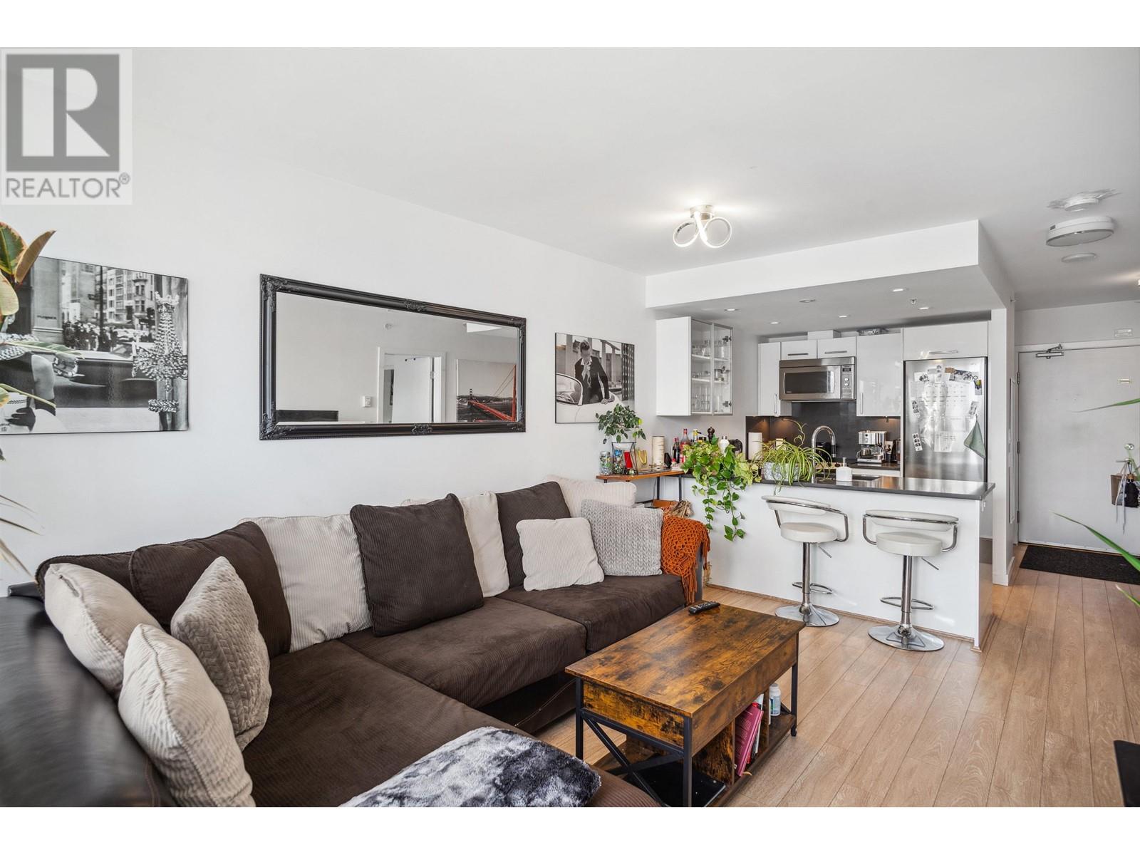 557 955 E Hastings Street, Vancouver, British Columbia V6A 0G8 (26894774) Natasha Taylor