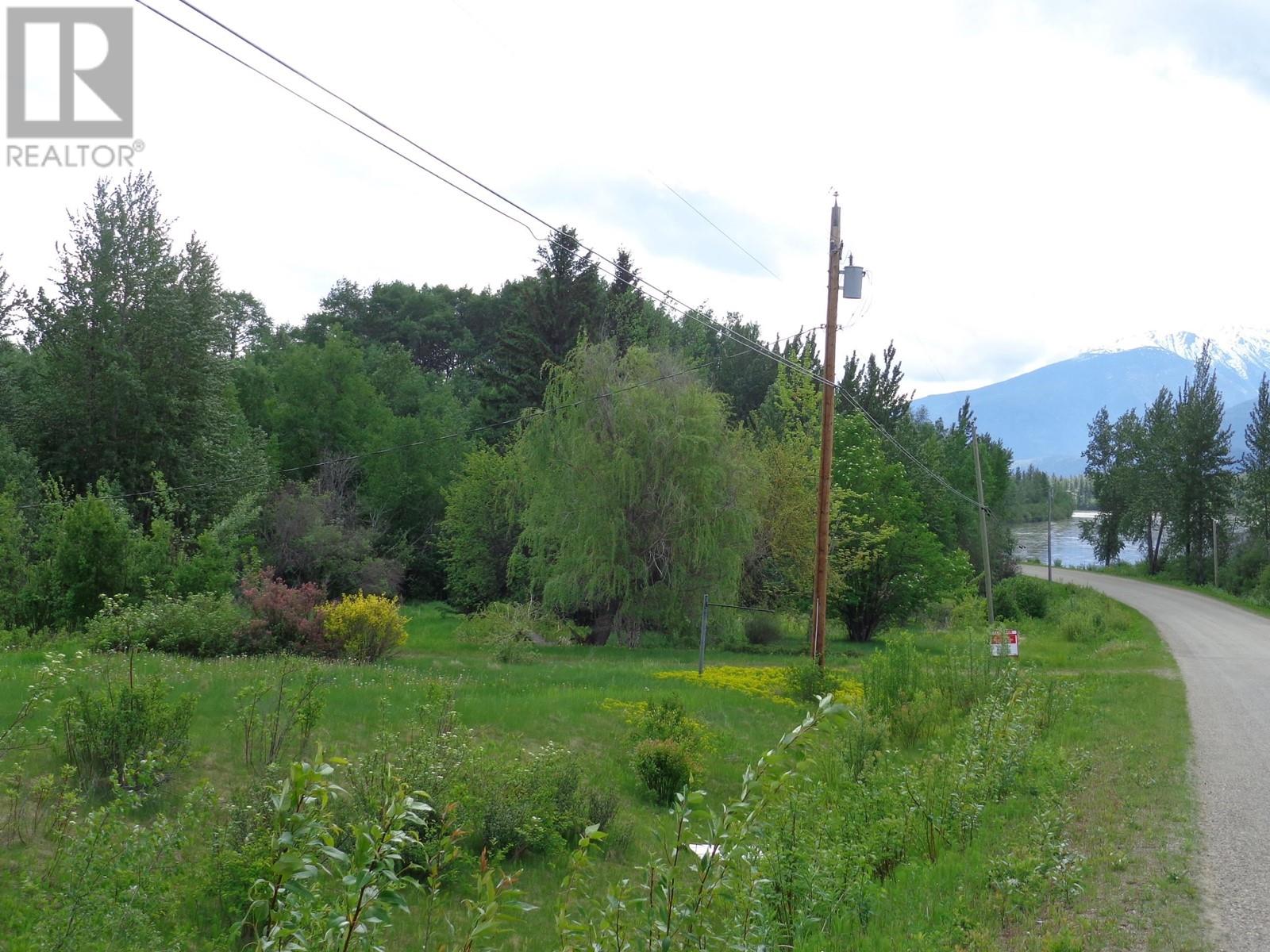 2880 Mountain View Road, Mcbride, British Columbia  V0J 2E0 - Photo 4 - R2879829