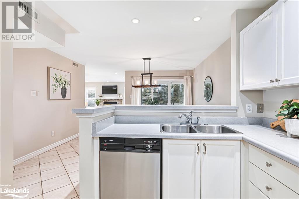 402 Mariners Way, Collingwood, Ontario  L9Y 5C7 - Photo 7 - 40589354
