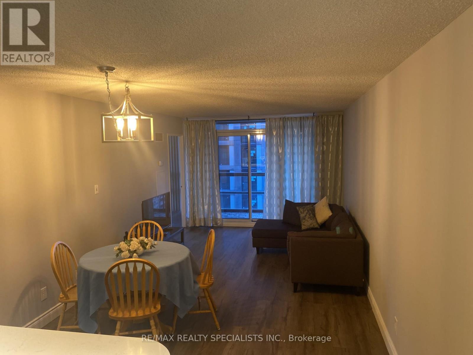 2001 - 156 Enfield Place, Mississauga, Ontario  L5B 4L8 - Photo 8 - W8293058