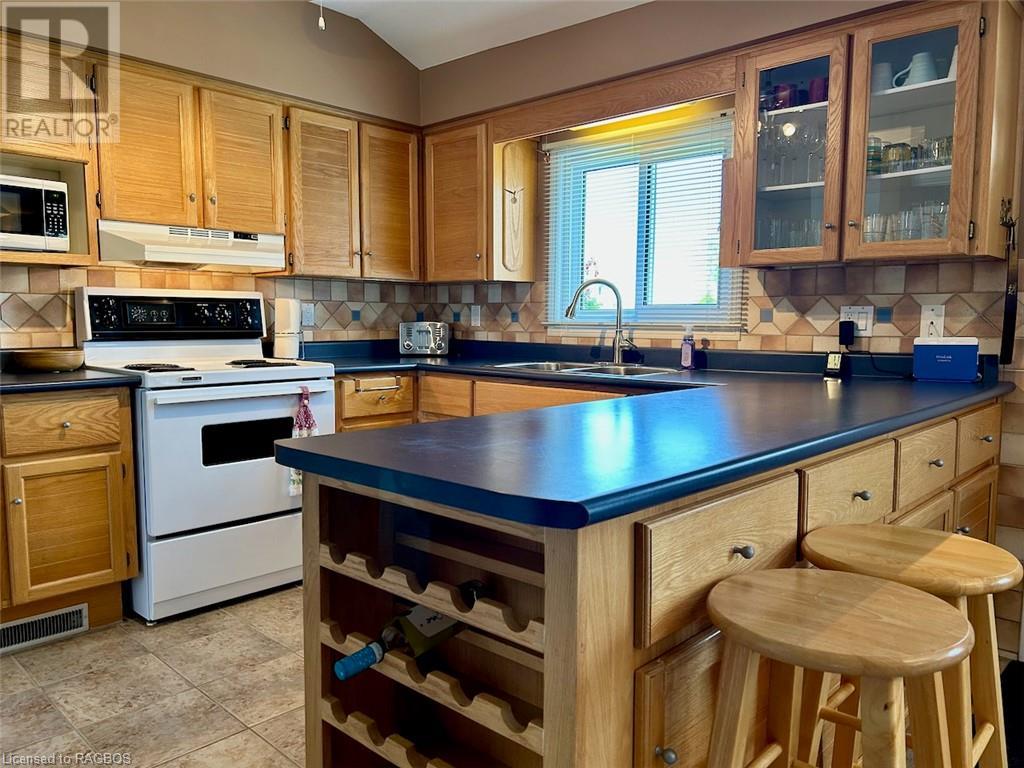 5 Mill Point Road, North Bruce Peninsula, Ontario  N0H 1W0 - Photo 16 - 40587692