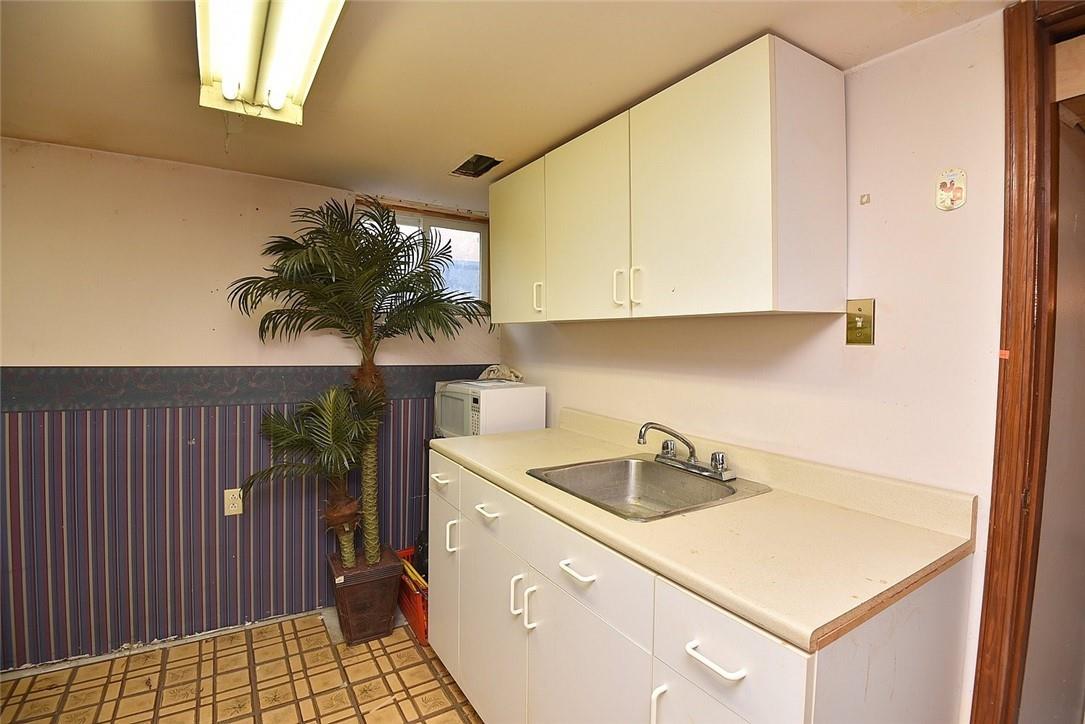 Image of property at 647 LIMERIDGE Road E