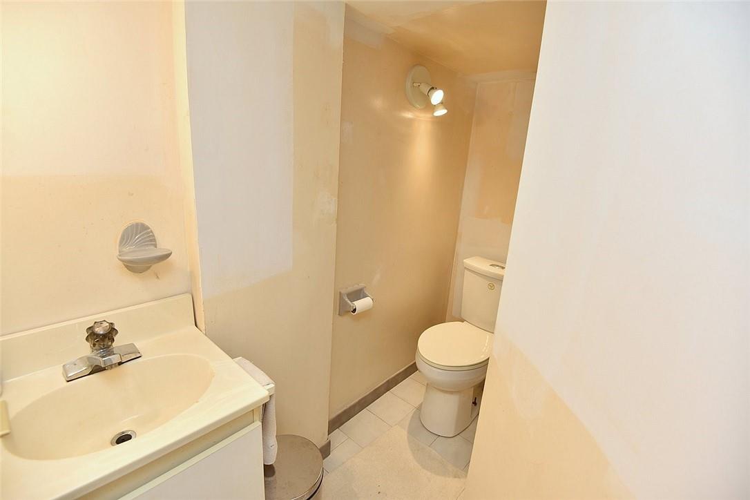 Image of property at 647 LIMERIDGE Road E