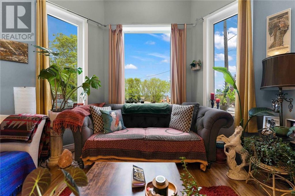 48 Renfrew Street, Pembroke, Ontario  K8A 5R6 - Photo 6 - 1392251