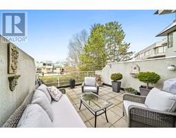 305 673 MARKET HILL, vancouver, British Columbia