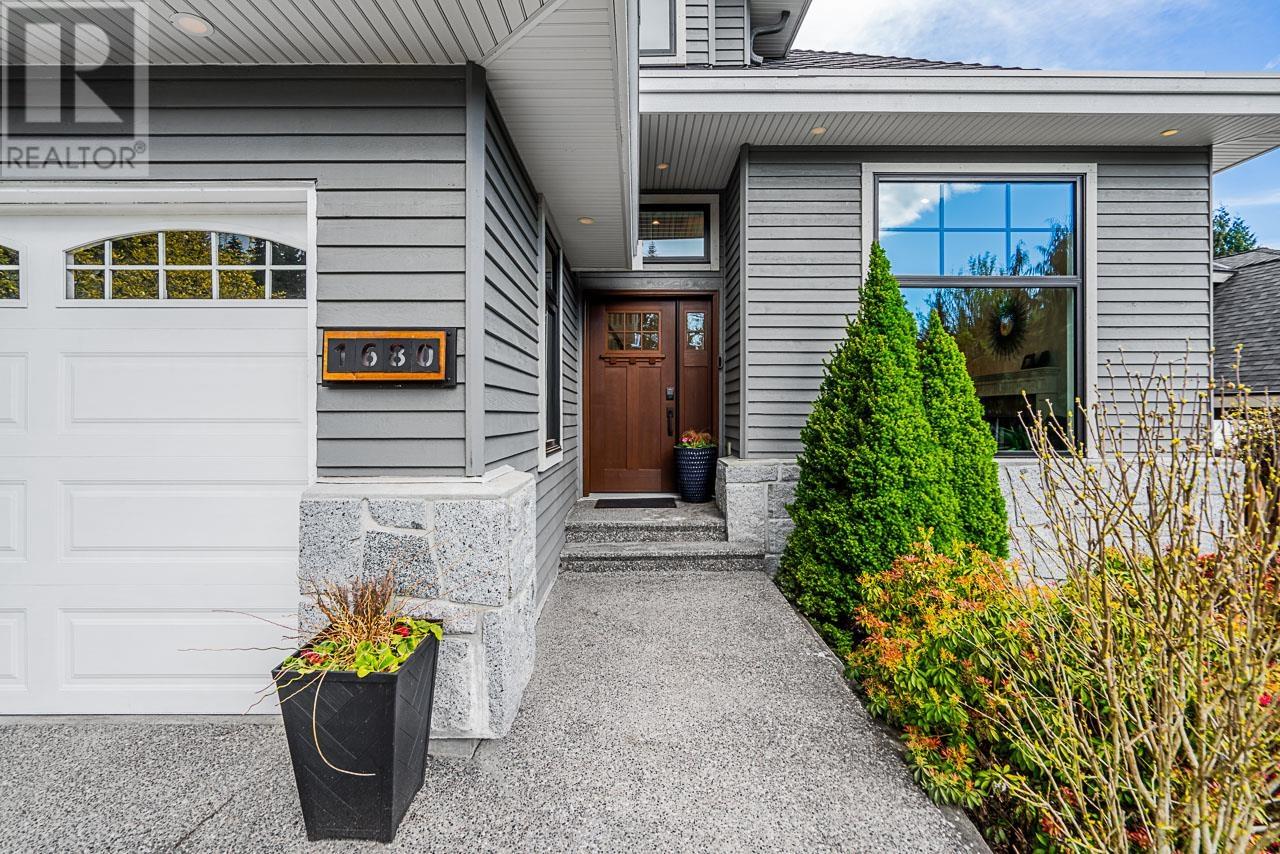 1680 Orkney Place, North Vancouver, British Columbia  V7H 2Z1 - Photo 2 - R2879388