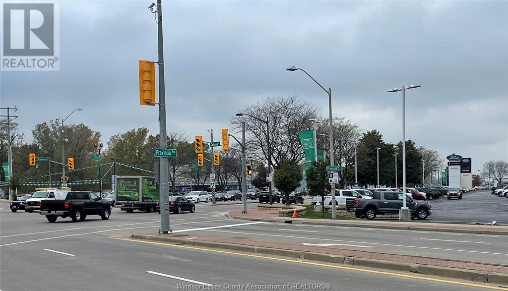 1240 Provincial Road, Windsor, Ontario  N8W 5W1 - Photo 4 - 22014111