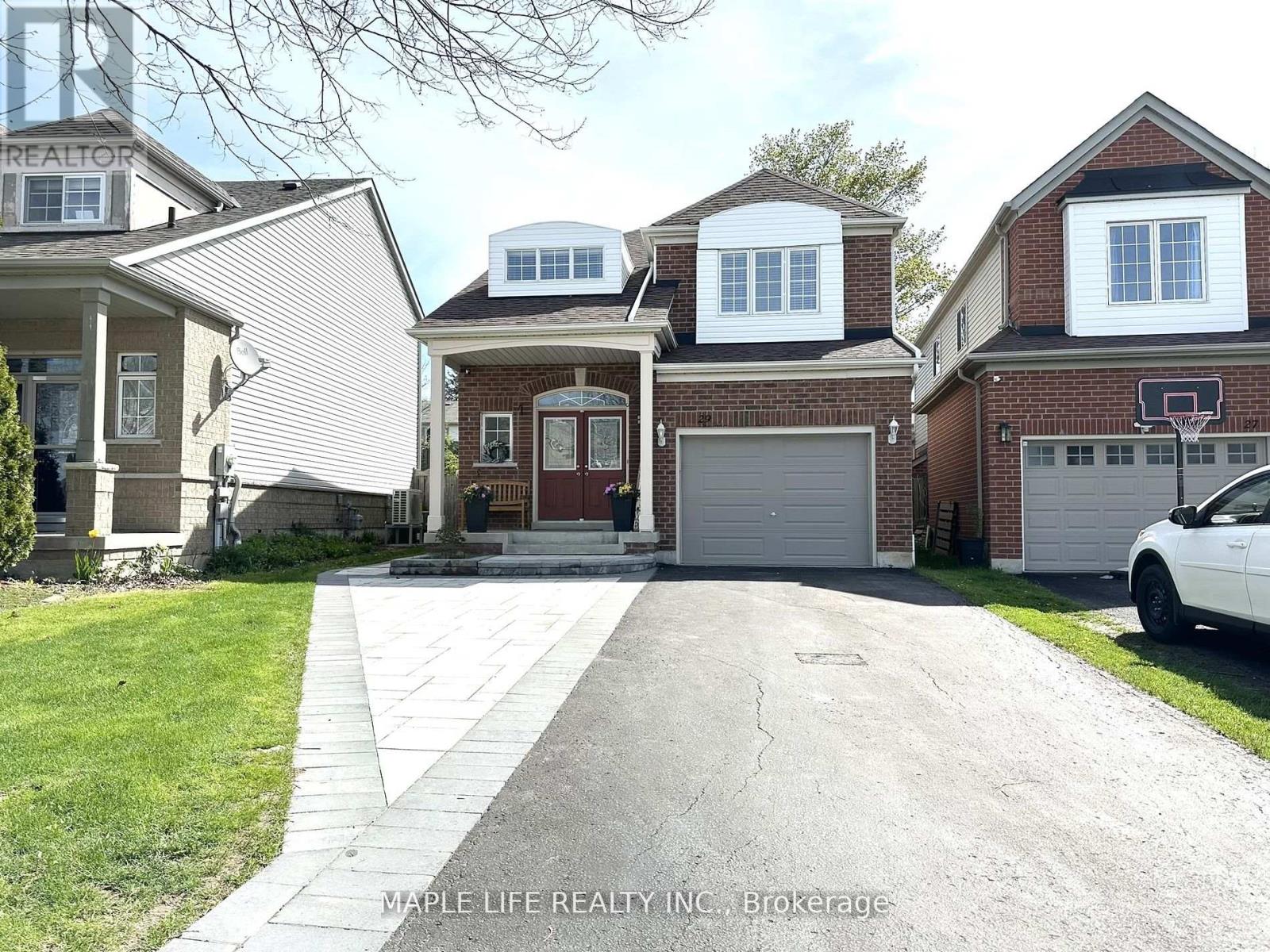 29 LONSDALE COURT, whitby, Ontario