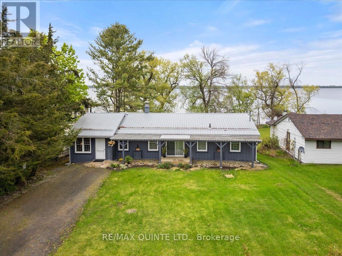 109 PRINYERS COVE CRESCENT, prince edward county, Ontario