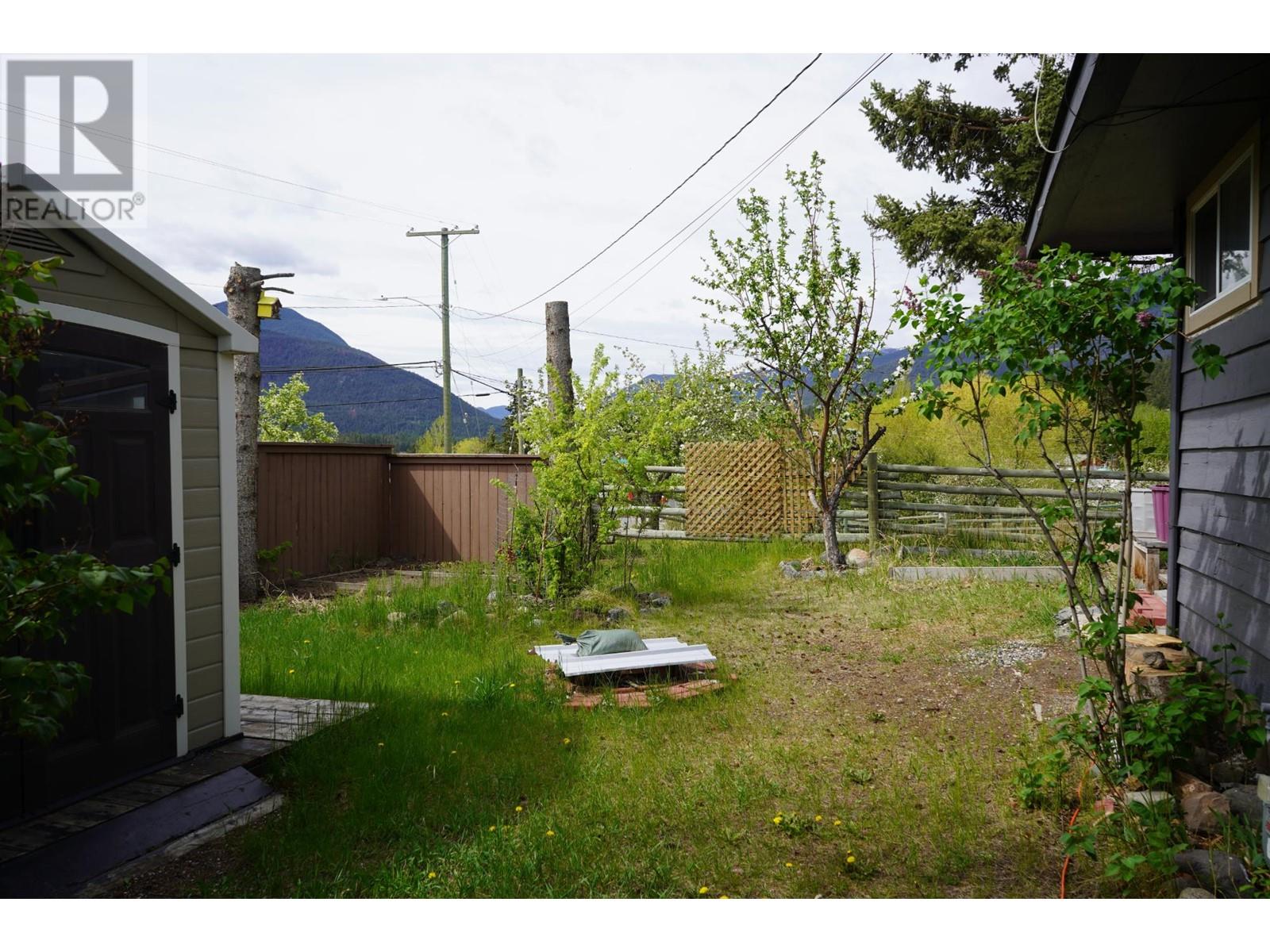 1706 Frontage Road, Clinton, British Columbia  V0K 1K0 - Photo 15 - 178508