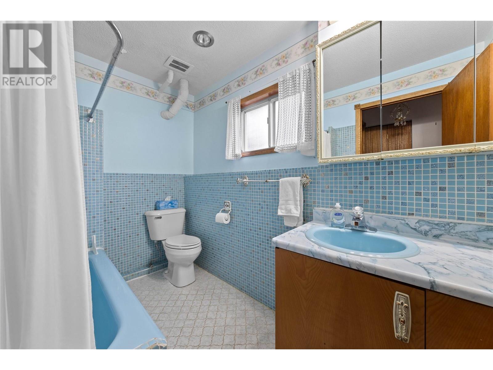 Lorem Ipsum Dol, Scotch Creek, British Columbia  V0E  - Photo 46 - DEMO26893754