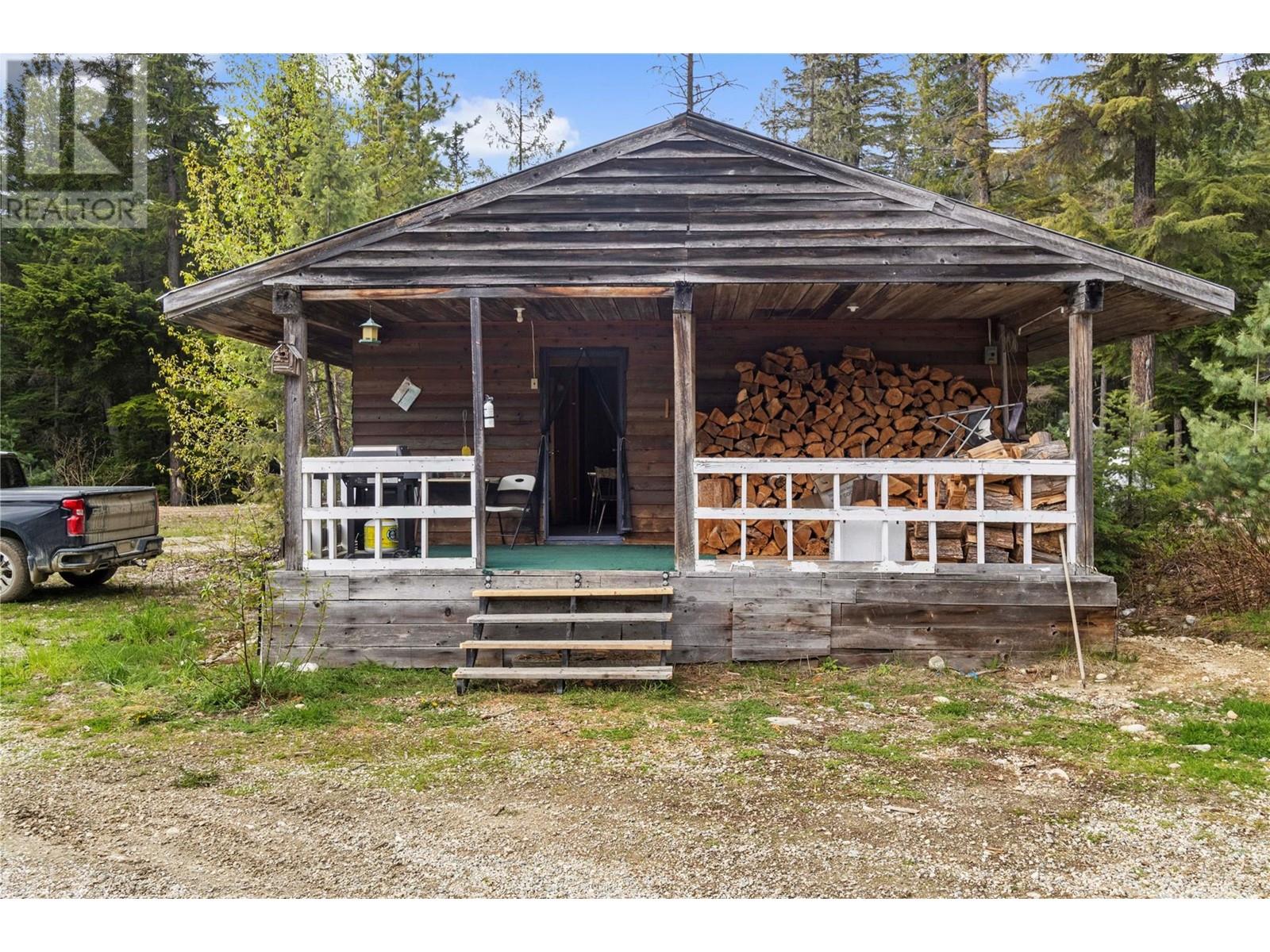 8225 Seymour Arm Main Fsr, Seymour Arm, British Columbia  V0E 3L0 - Photo 21 - 10312898