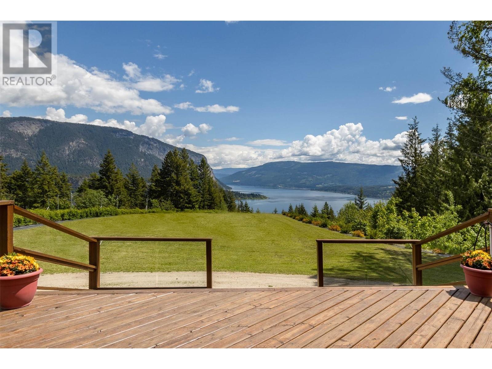 285 Kault Hill Road, Tappen , Salmon Arm 