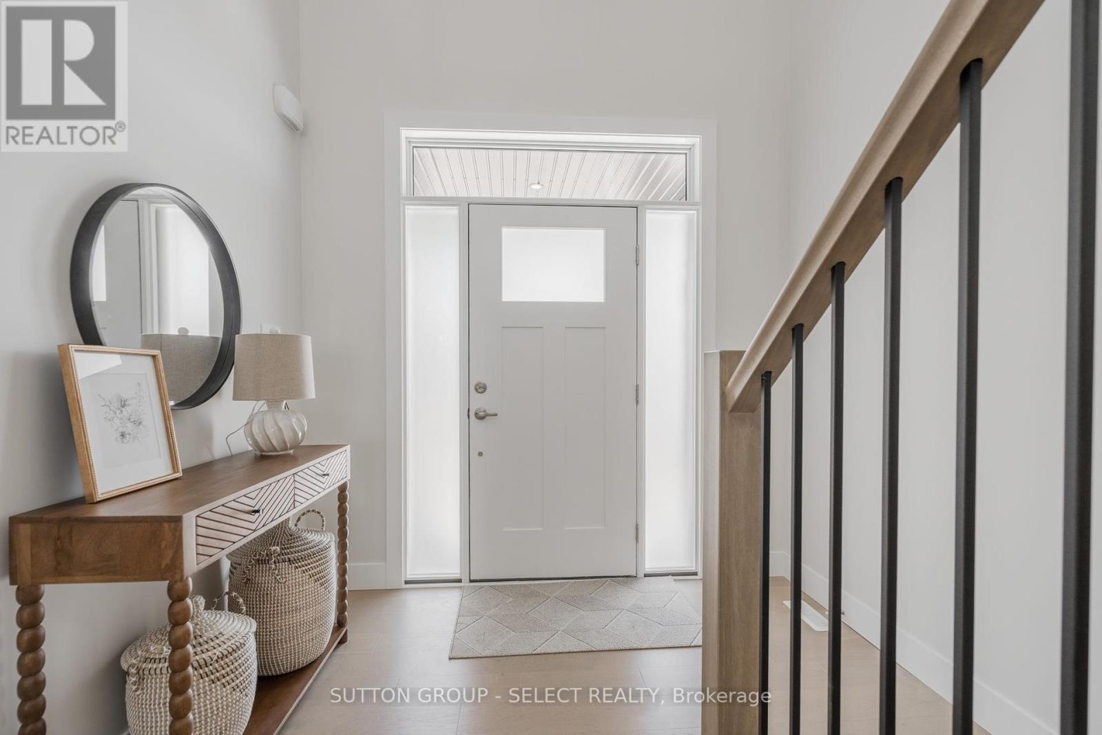 28 7966 Fallon Drive, Lucan Biddulph, Ontario N0M 1V0 (26902367