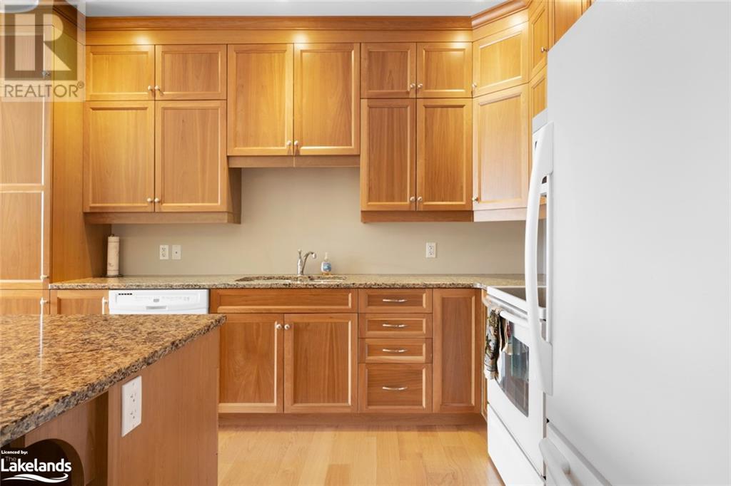 20b Silver Birch Court Unit# 204, Parry Sound, Ontario  P2A 0A7 - Photo 4 - 40589404