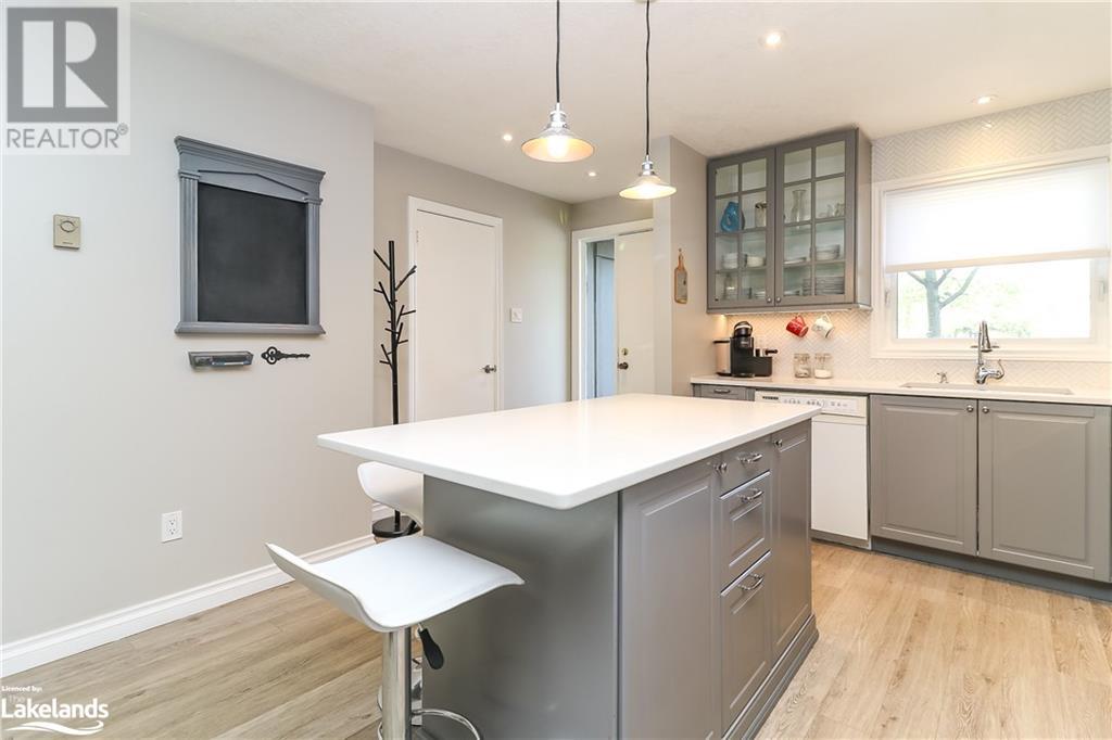 156 Escarpment Crescent, Collingwood, Ontario  L9Y 5B4 - Photo 4 - 40587240