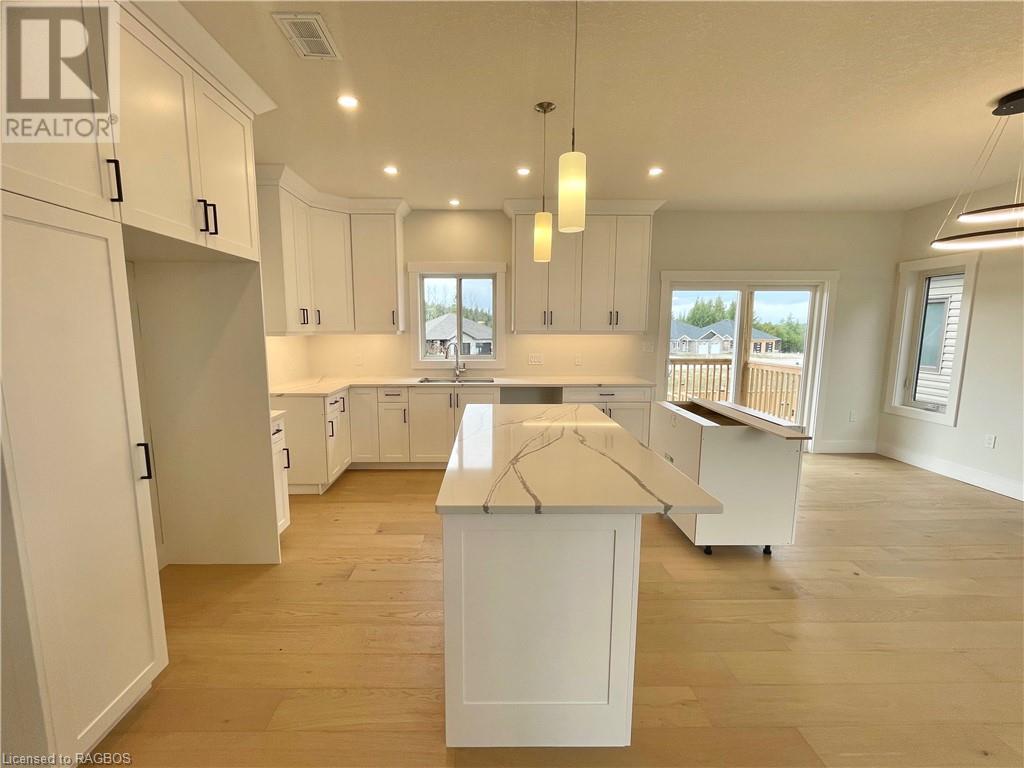 612 26th Avenue, Hanover, Ontario  N4N 3B8 - Photo 5 - 40586233