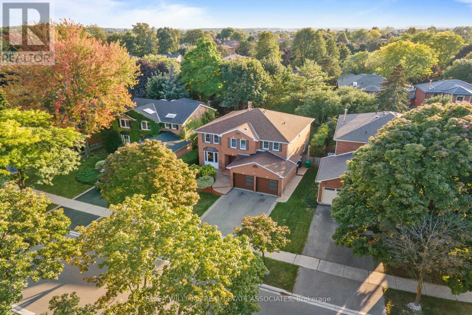 <h3>$1,649,000</h3><p>6484 Millers Grove, Mississauga, Ontario</p>