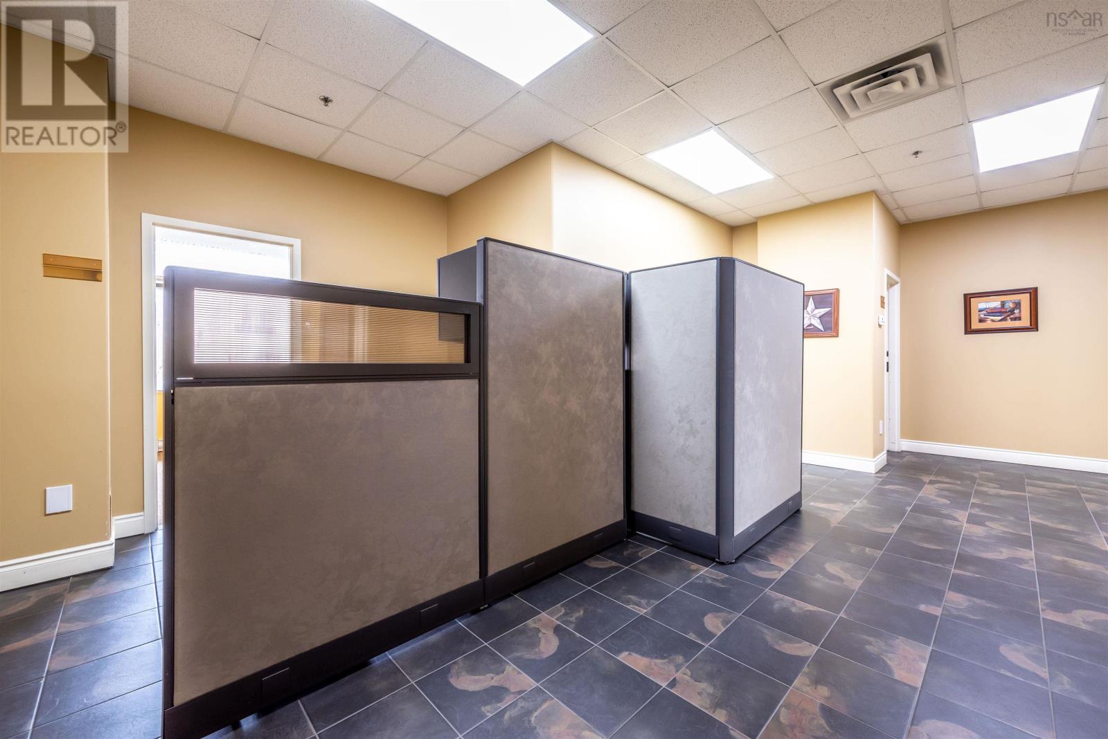 647 Bedford Highway, Halifax, Nova Scotia  B3M 0A5 - Photo 23 - 202410648