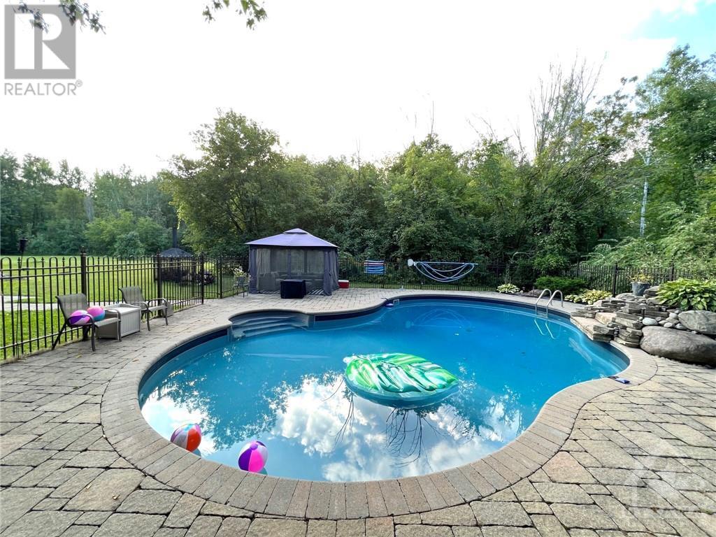 140 High Street, Vankleek Hill, Ontario  K0B 1R0 - Photo 23 - 1390900