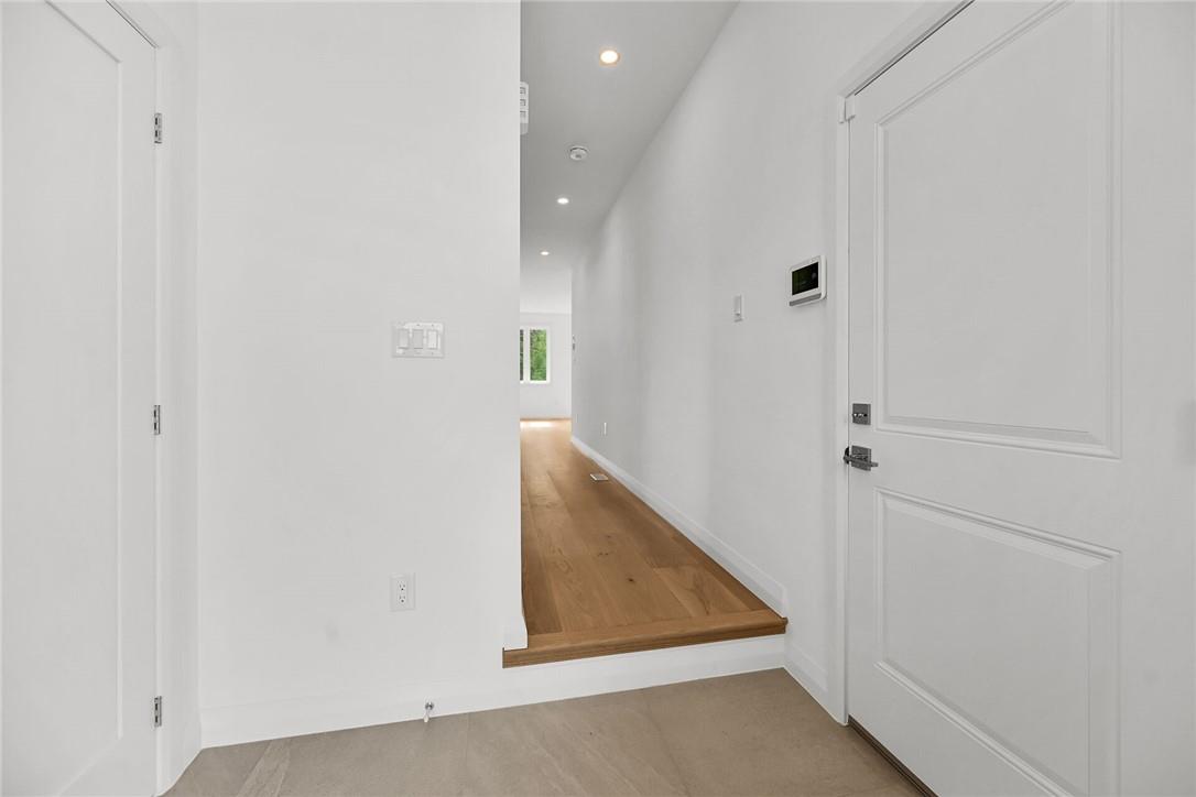 35 Kingfisher Drive, Hamilton, Ontario  L9A 5A4 - Photo 6 - H4194260