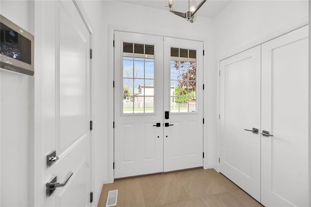 35 Kingfisher Drive, Hamilton, Ontario  L9A 5A4 - Photo 7 - H4194260