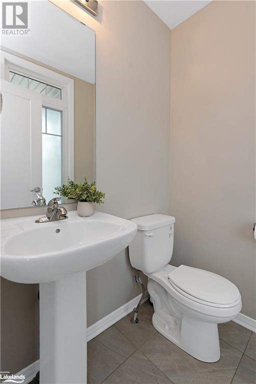 18 Albany Street, Collingwood, Ontario  L9Y 3V3 - Photo 5 - 40589292