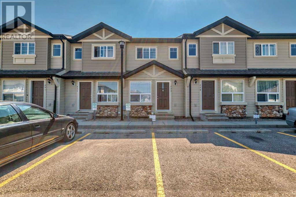 233 Saddlebrook Point NE, calgary, Alberta