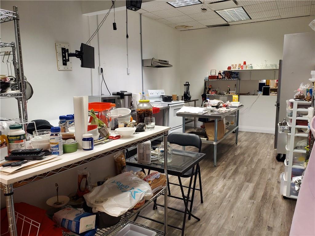 4365 Queen Street, Unit #main, Niagara Falls, Ontario  L2E 2K9 - Photo 12 - H4194264