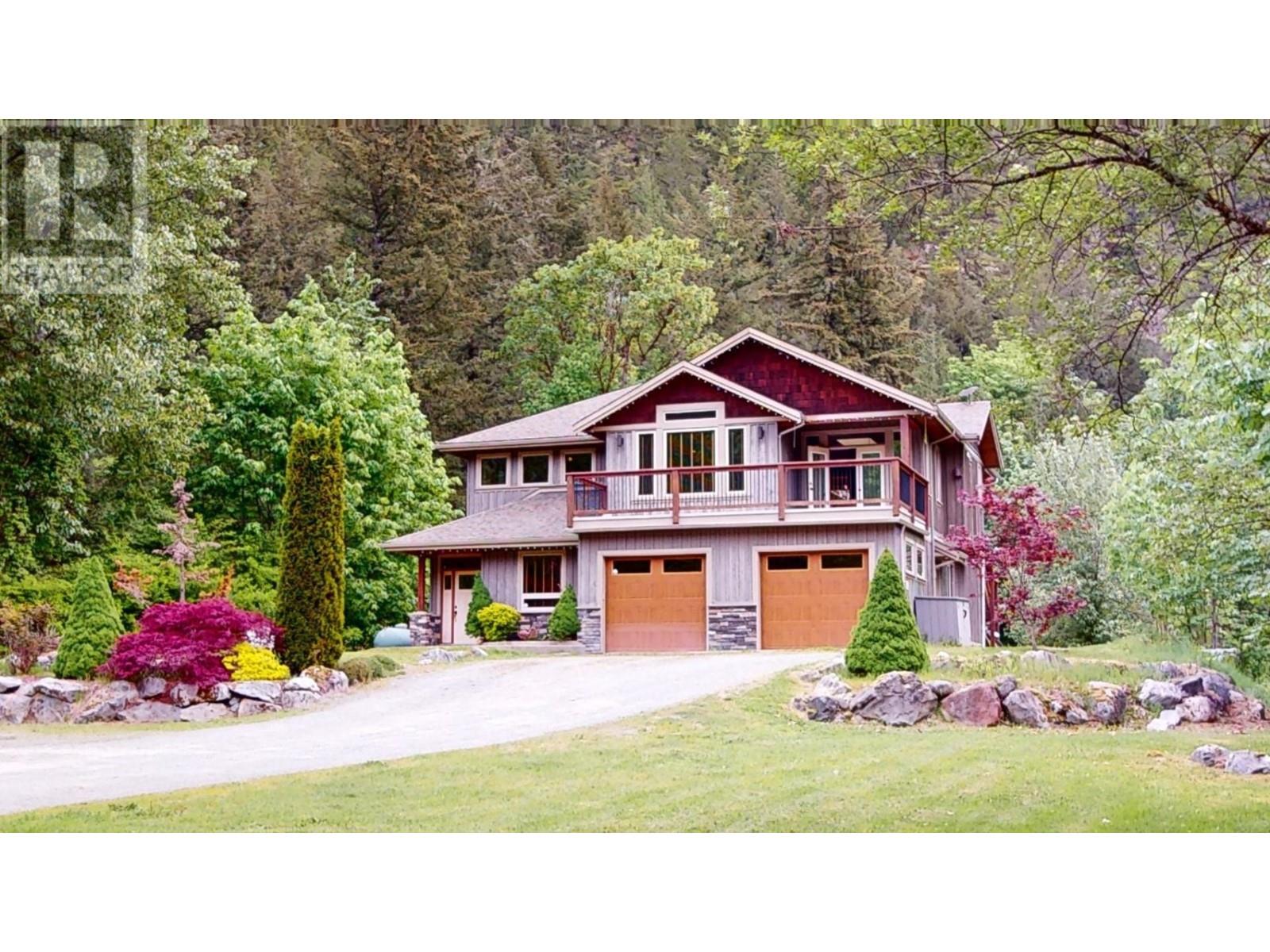 1040 MIDNIGHT WAY, squamish, British Columbia