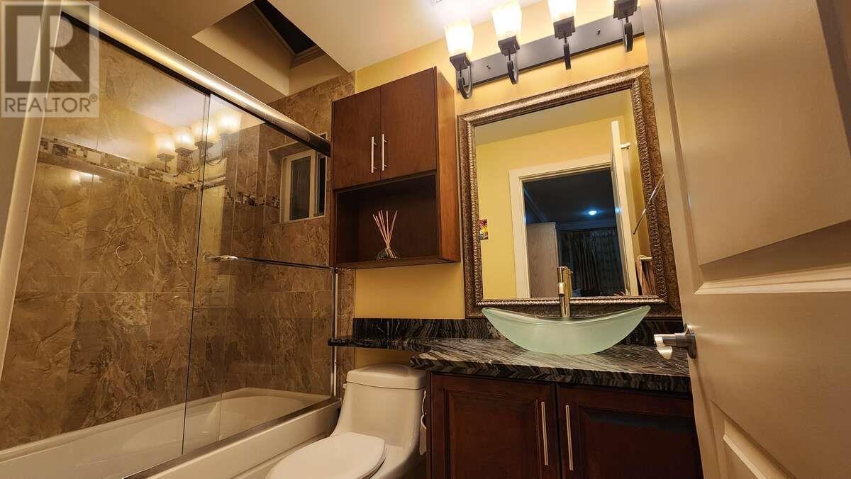 Listing Picture 13 of 20 : 5158 FRANCES STREET, Burnaby / 本拿比 - 魯藝地產 Yvonne Lu Group - MLS Medallion Club Member
